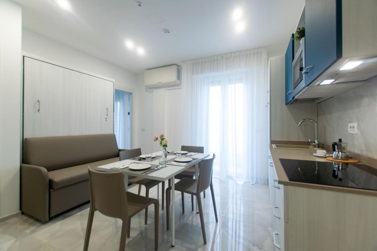 Residence Flow-R Riccione Exteriör bild