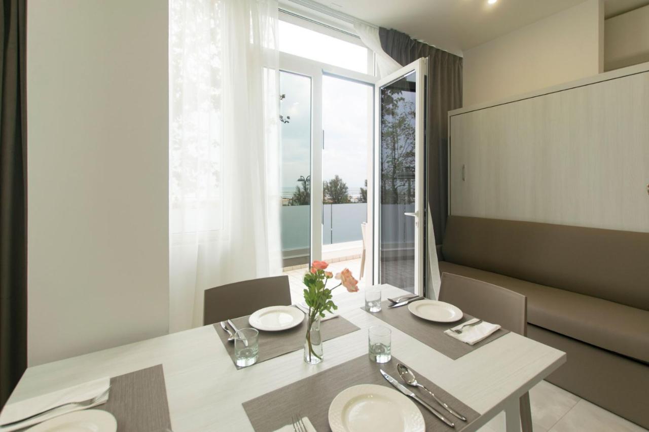 Residence Flow-R Riccione Exteriör bild