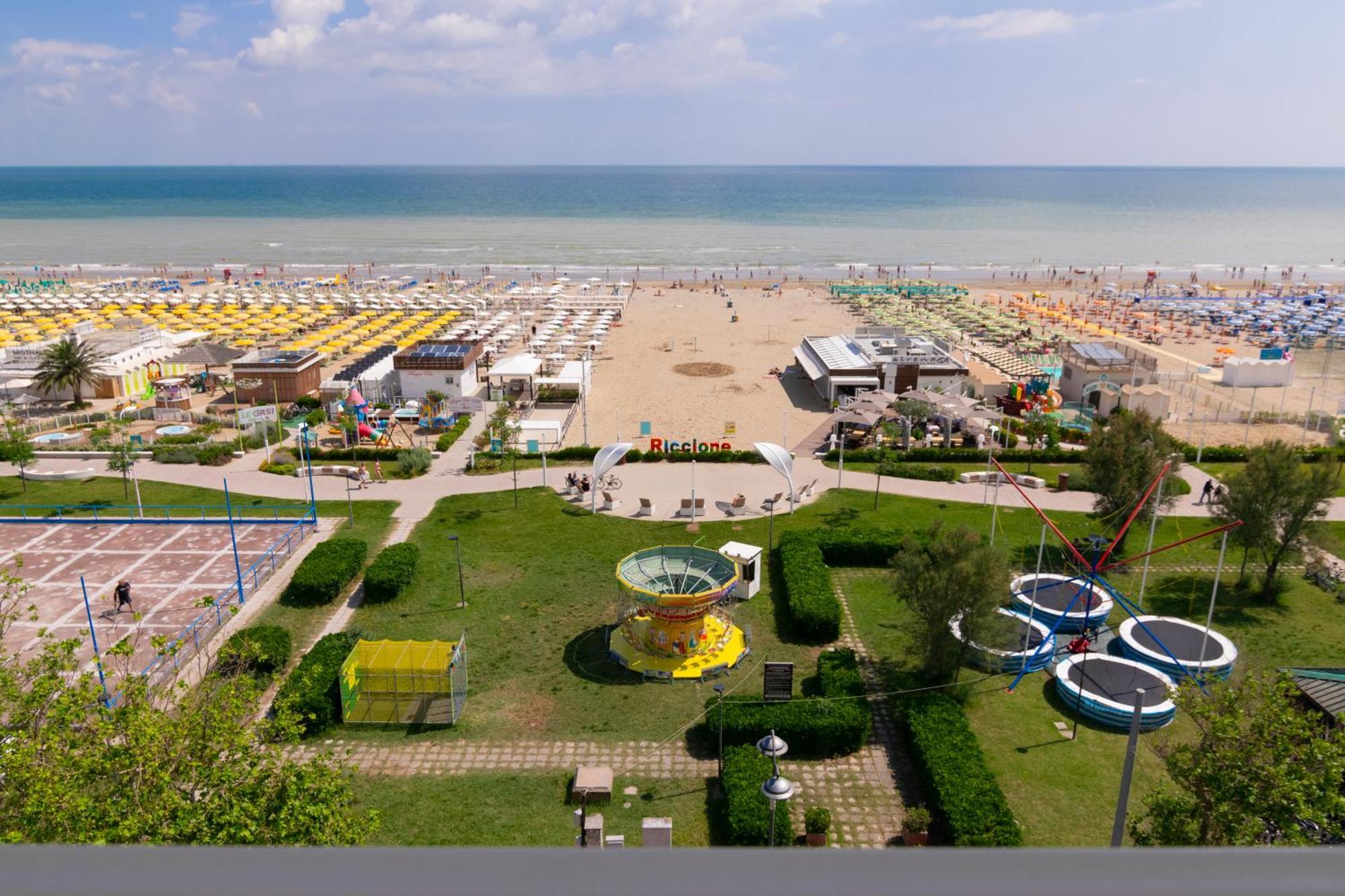 Residence Flow-R Riccione Exteriör bild