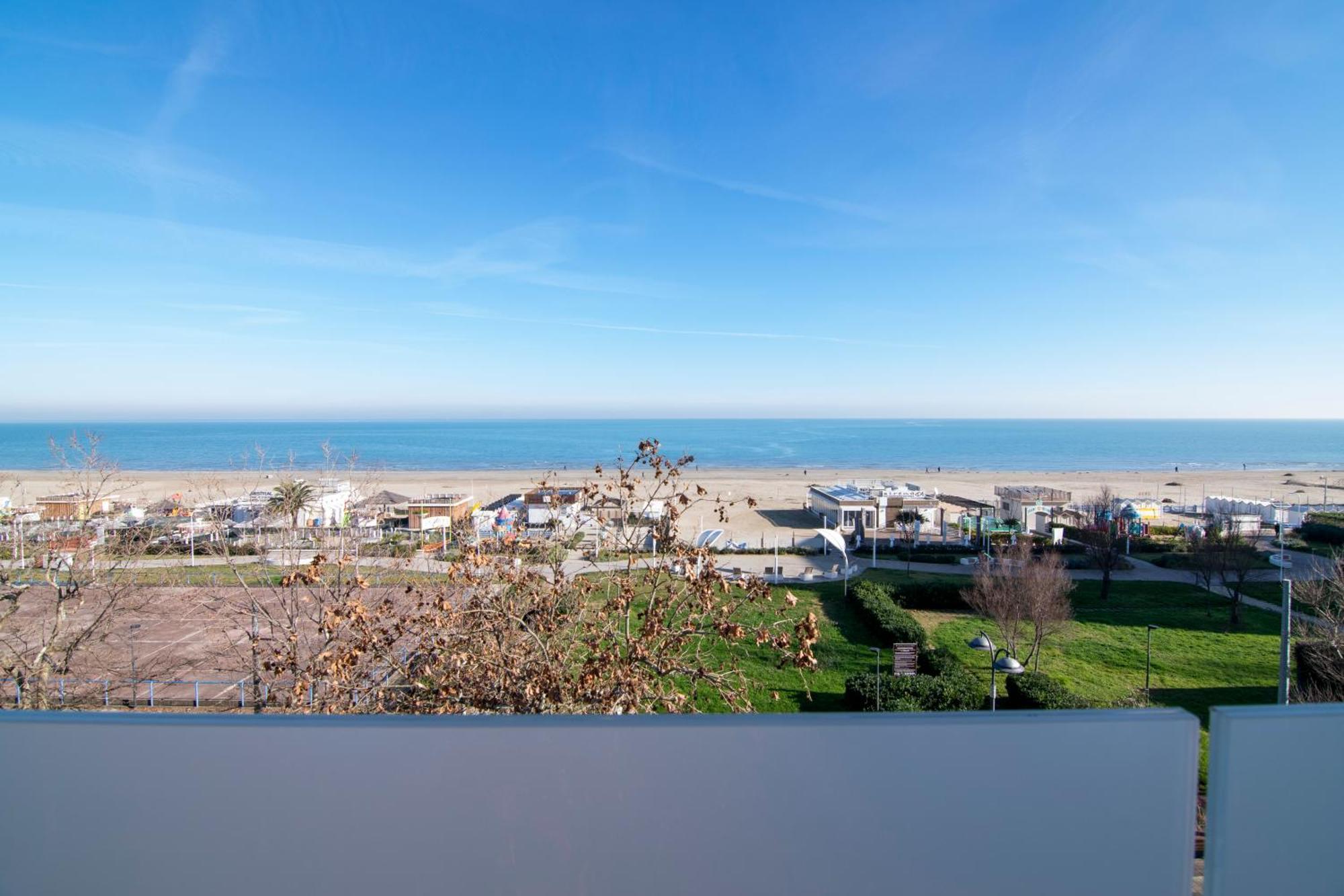 Residence Flow-R Riccione Exteriör bild